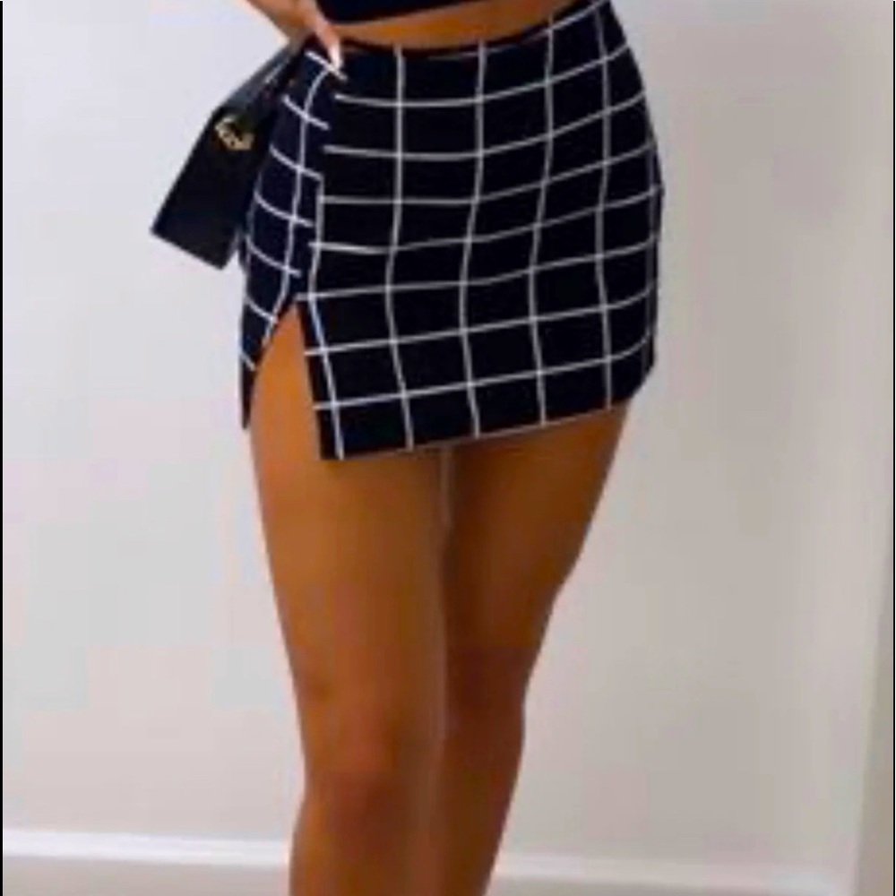 Black plaid skirt